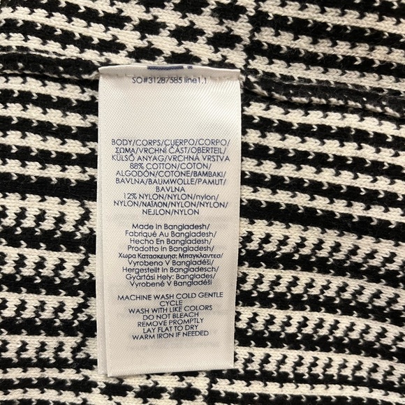 Houndstooth Sweater Dress - Picture 6 of 7